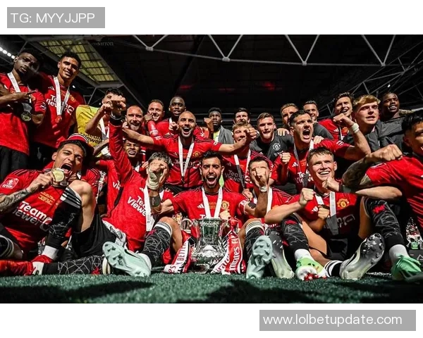 欧联杯激战曼联逆转阿森纳补时绝杀引爆全场热情点评