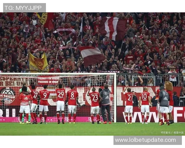 友谊赛精彩回顾：那不勒斯小胜拜仁点球大战引发全场热烈反响