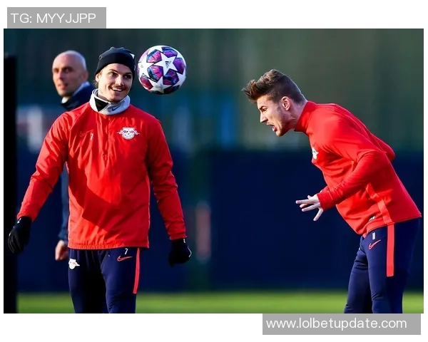 欧冠激战:利物浦与莱比锡鏖战至平局绝杀瞬间引发全场热烈反响 欧冠激战:利物浦与莱比锡鏖战至平局绝杀瞬间引发全场热烈反响